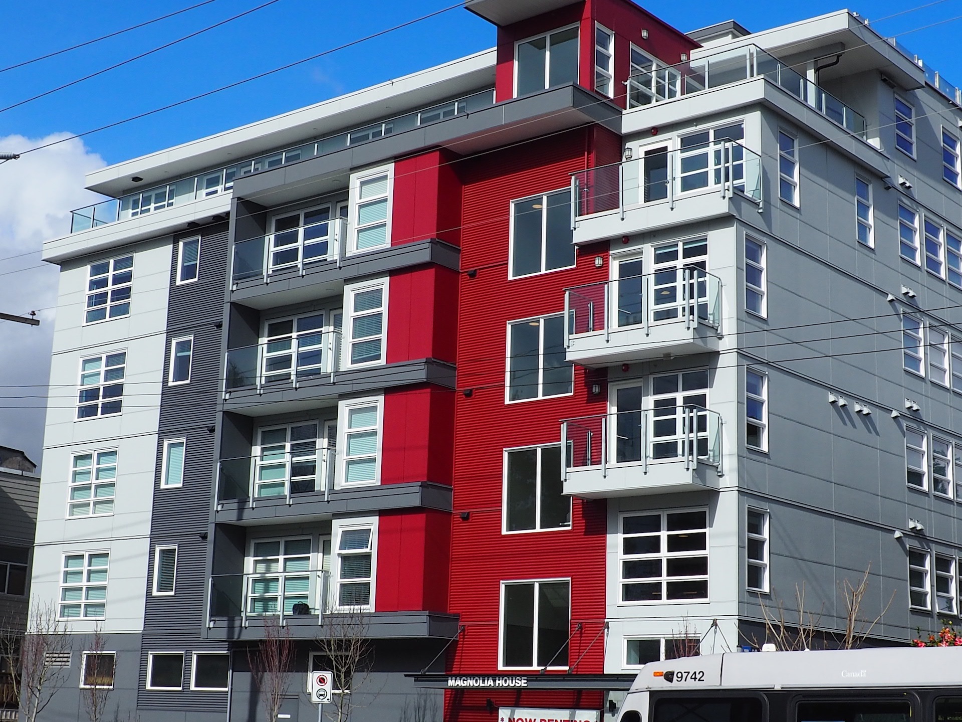 Magnolia House — North Vancouver